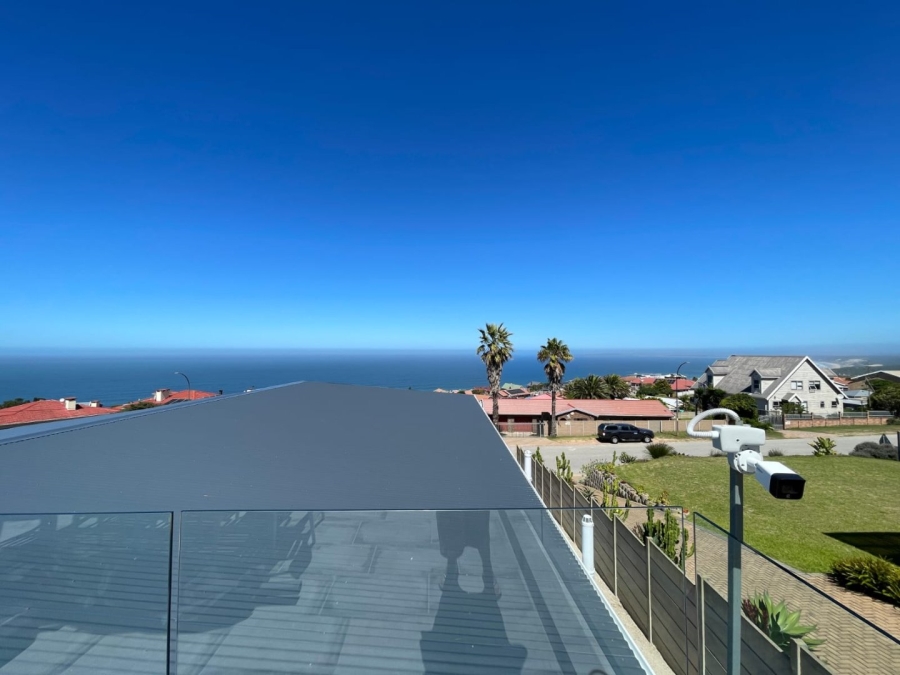 5 Bedroom Property for Sale in Dana Bay Western Cape